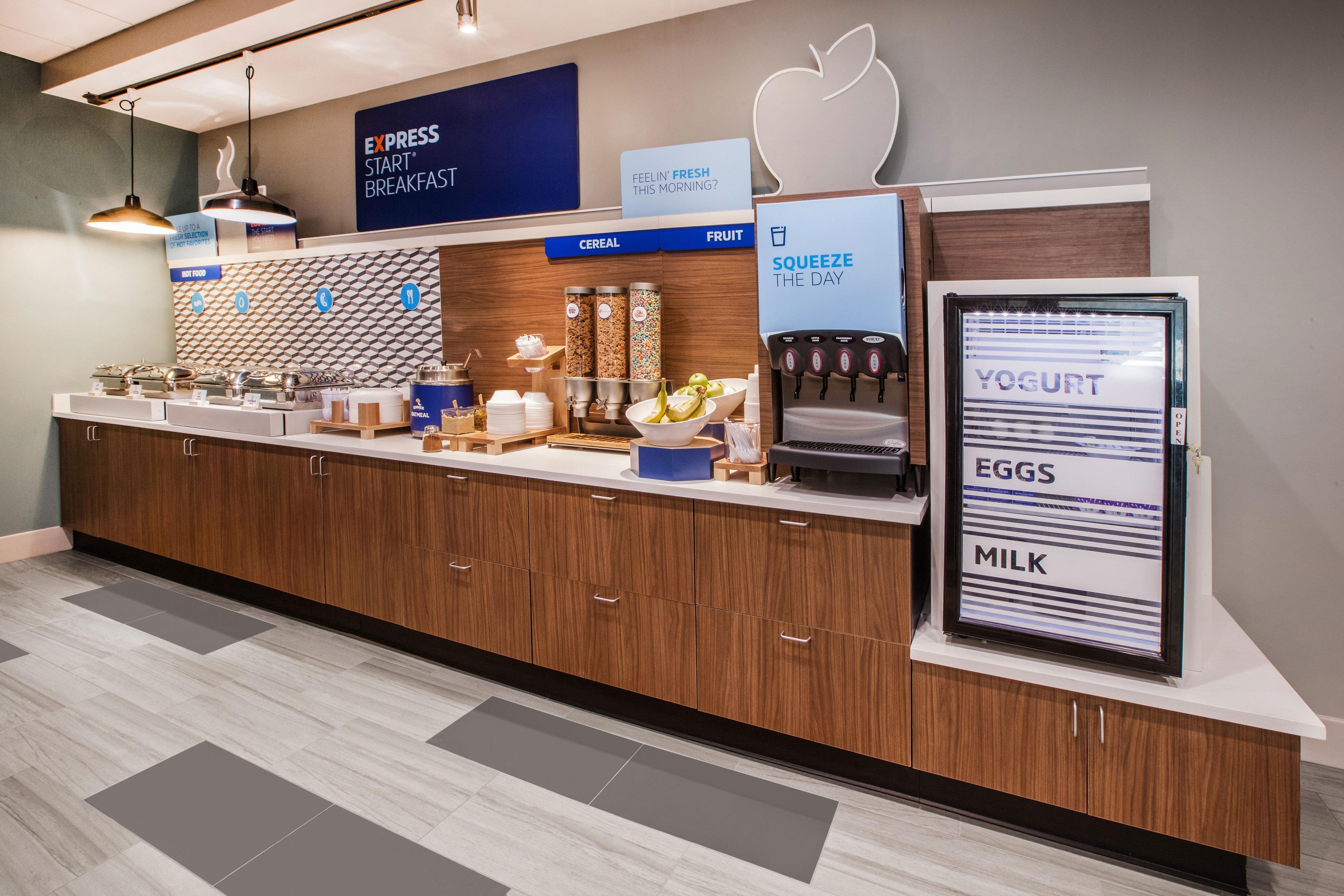 Holiday Inn Express & Suites Butler By Ihg Εξωτερικό φωτογραφία